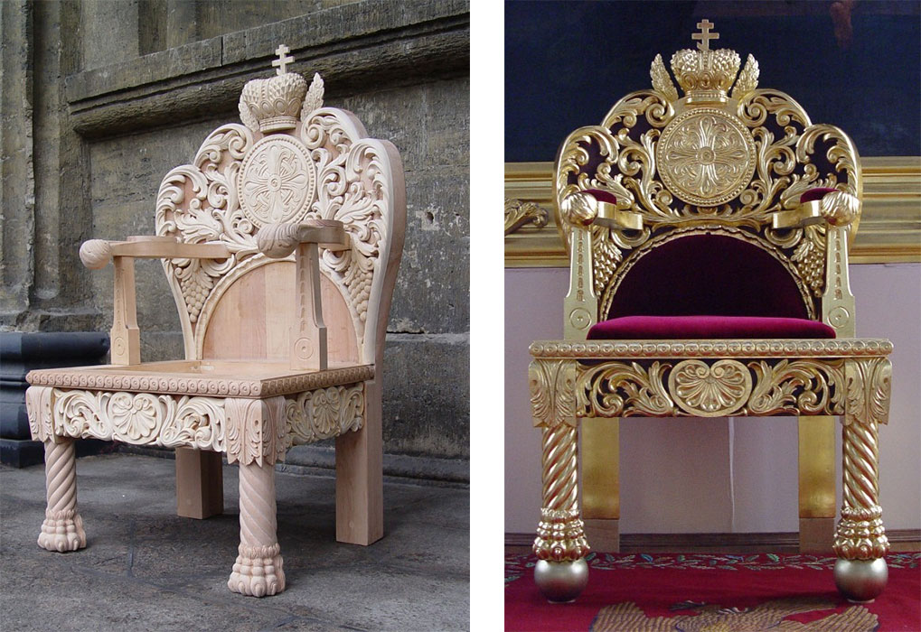 вырезанный из дерева и окрашенный трон с гербом