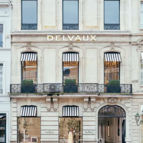 Delvaux-modnyiy-Dom-rodom-iz-Belgii